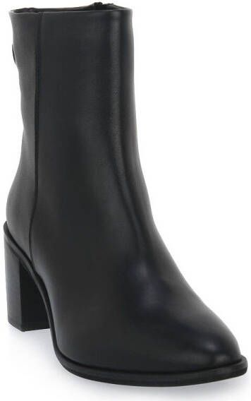 Frau Low Boots CALF NERO