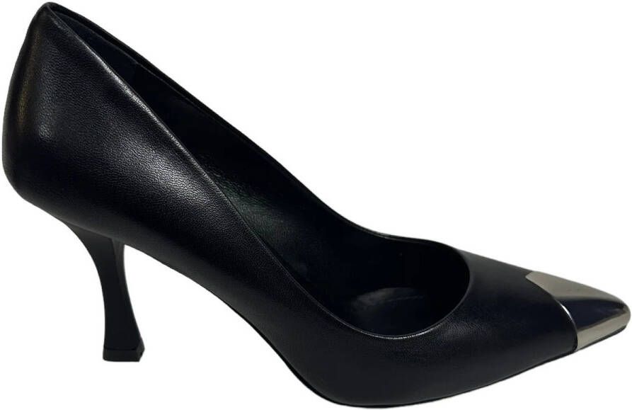 Gianmarco F. Pumps 818