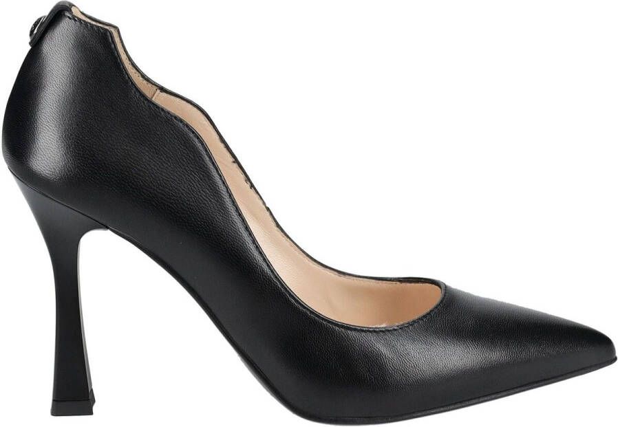 NeroGiardini Pumps