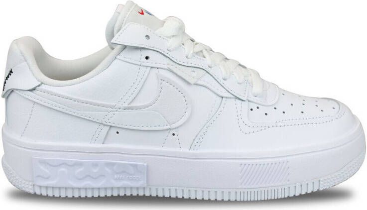 Nike Lage Sneakers Wmns Air Force 1 Fontanka Blanc