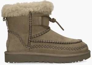 UGG Vachtlaarzen Dames Classic Mini Alpine Maat: 40 Materiaal: Suède Kleur: Taupe