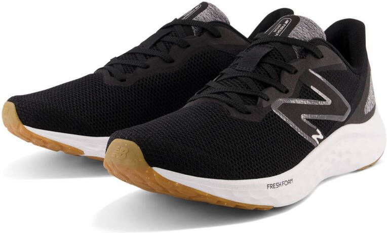 New Balance Arishi v4 hardloopschoenen zwart wit