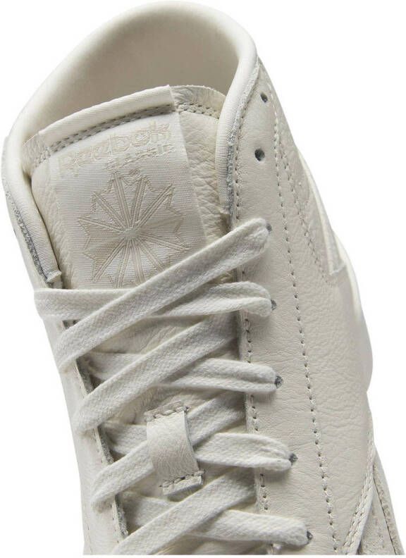 Reebok Classics Club C Form Hi leren sneakers wit