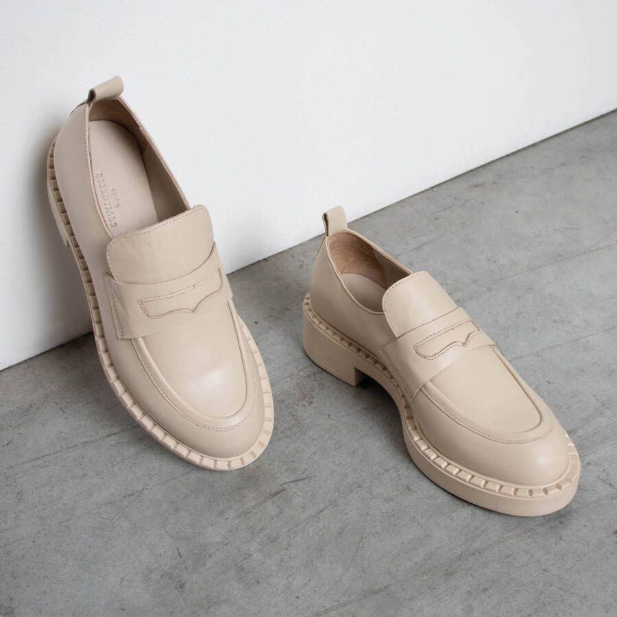 Sacha leren loafers off white