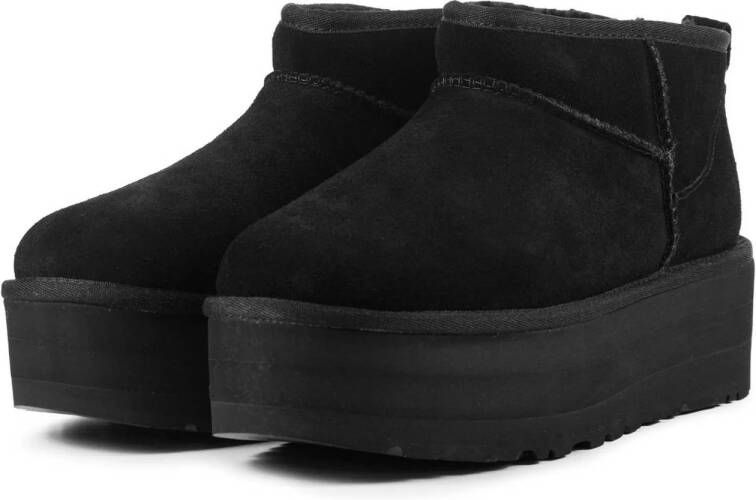 UGG Classic Ultra Mini Platform suède enkelboots zwart