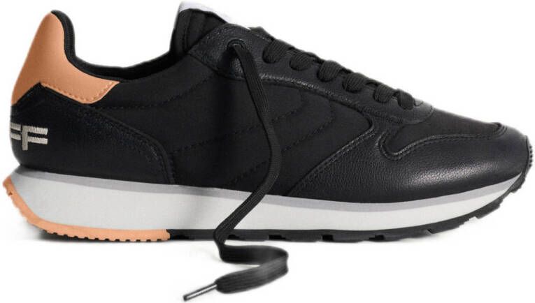 HOFF Track & Field Cumae leren sneakers zwart