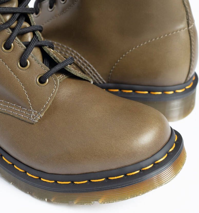 Dr. Martens 1460 Pascal veterboots groen Leer