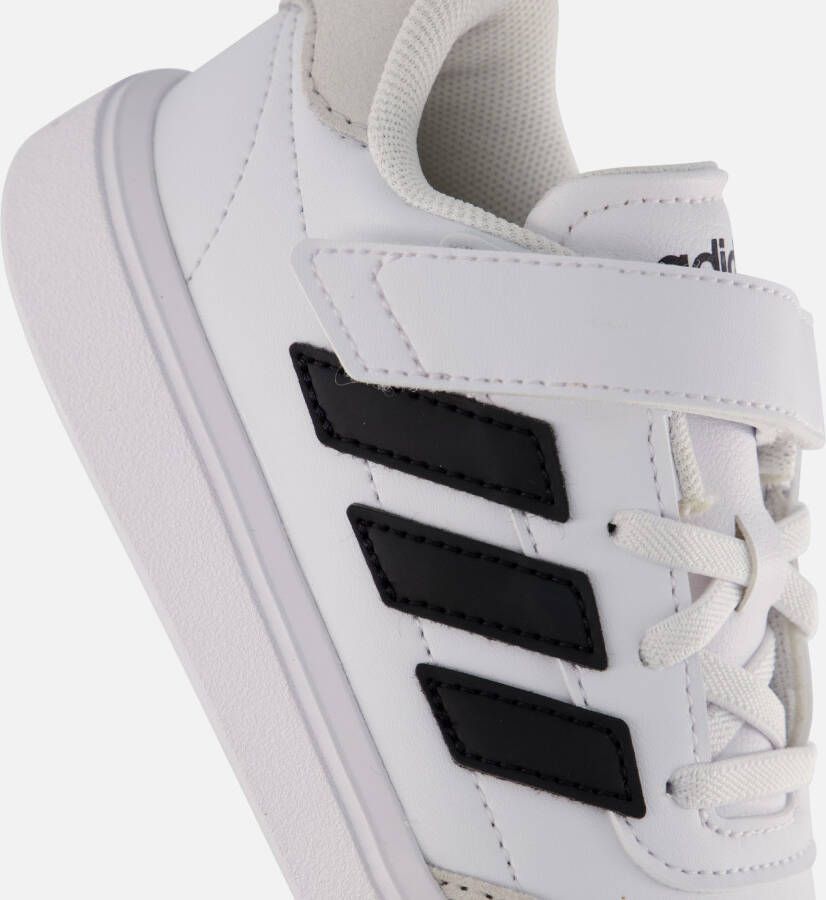 Adidas courtblock sneakers wit