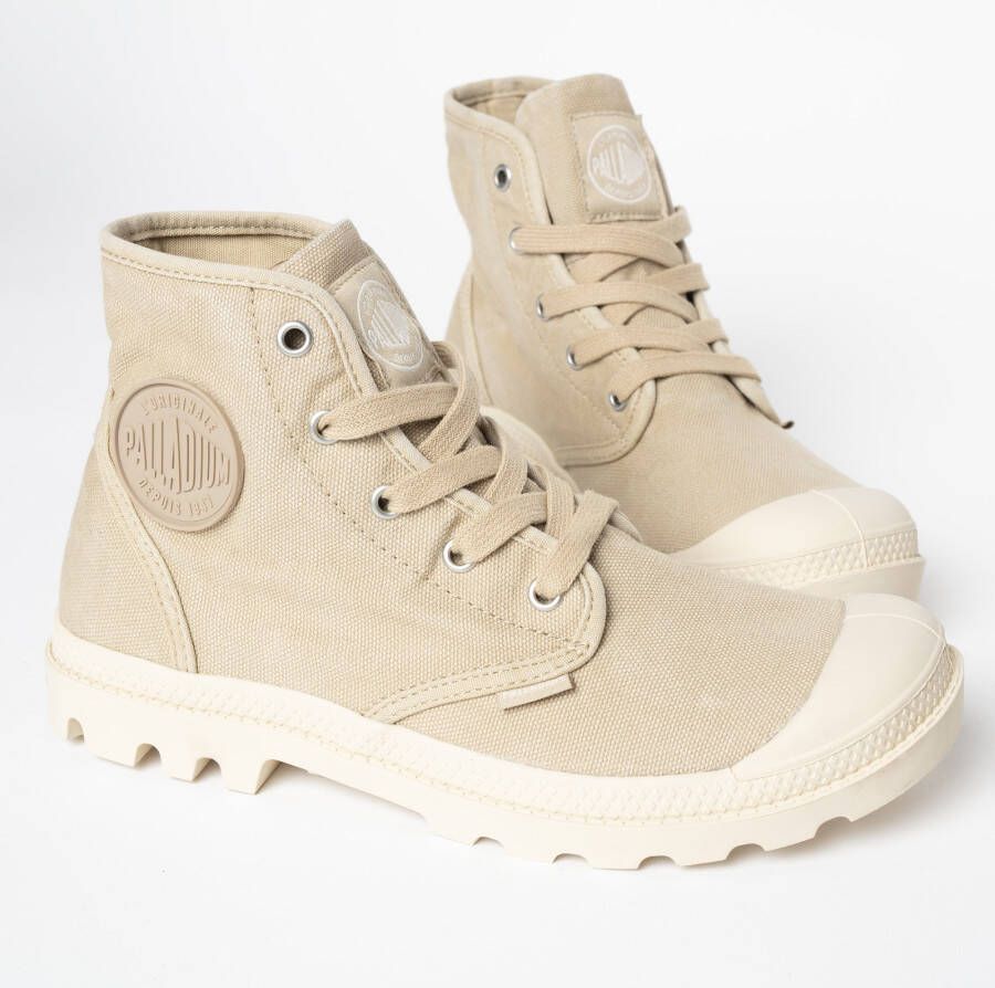 Palladium Pampa hi Veterschoenen beige Canvas