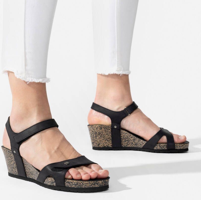 Panama Jack Julia Basics B1 sandalen met sleehak zwart